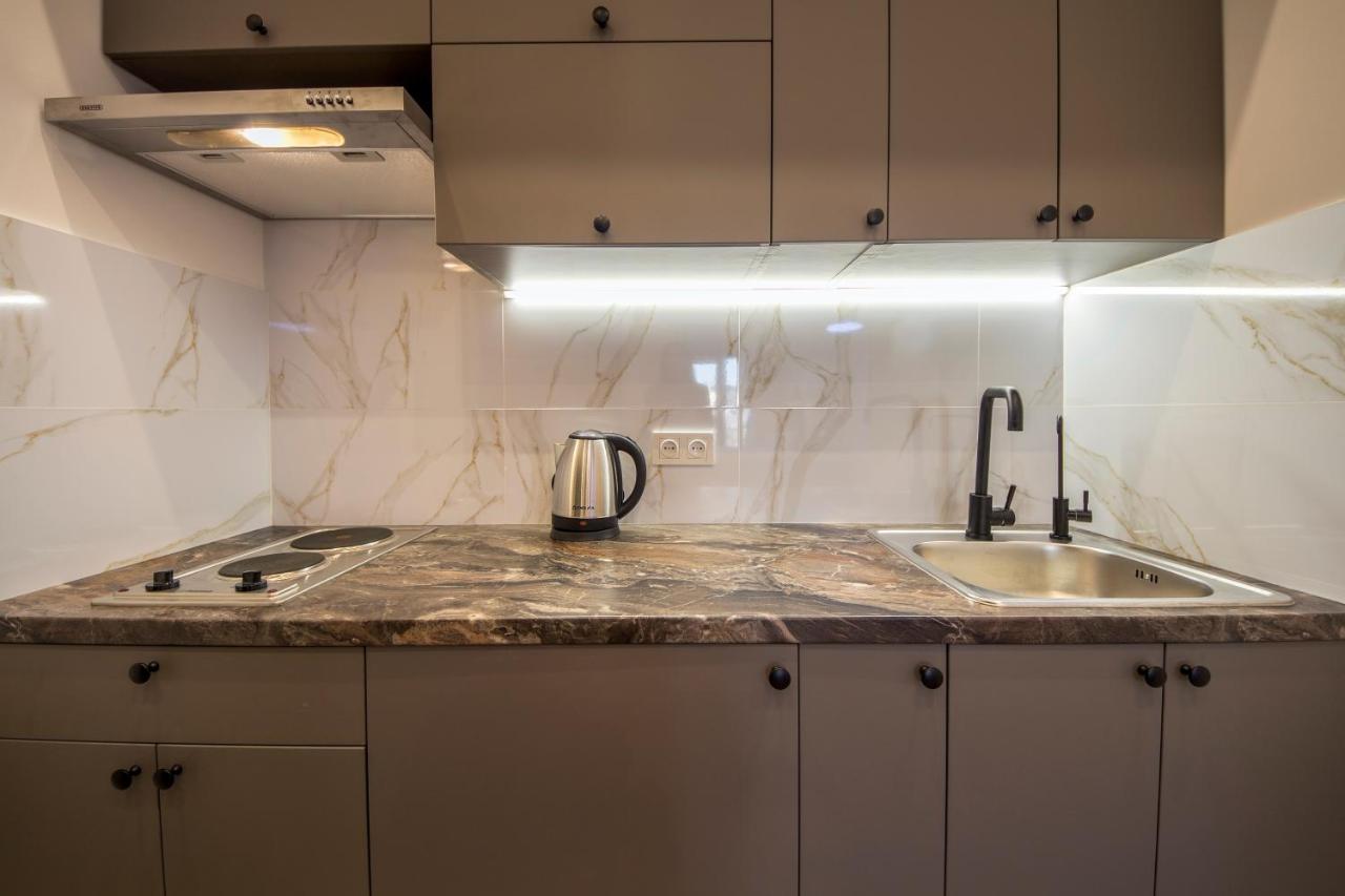 Apartments On Ploshcha Ukrainskykh Heroiv เคียฟ ภายนอก รูปภาพ