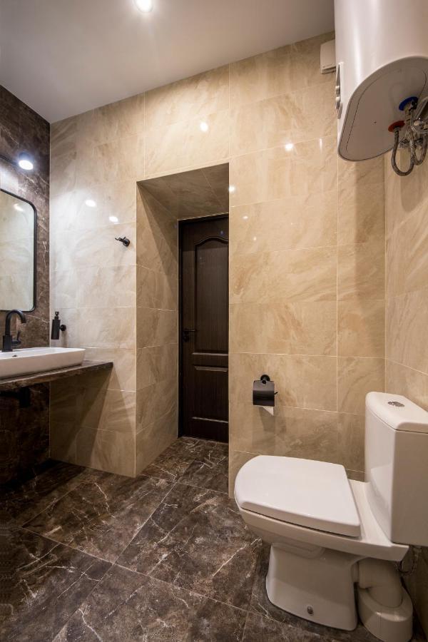 Apartments On Ploshcha Ukrainskykh Heroiv เคียฟ ภายนอก รูปภาพ