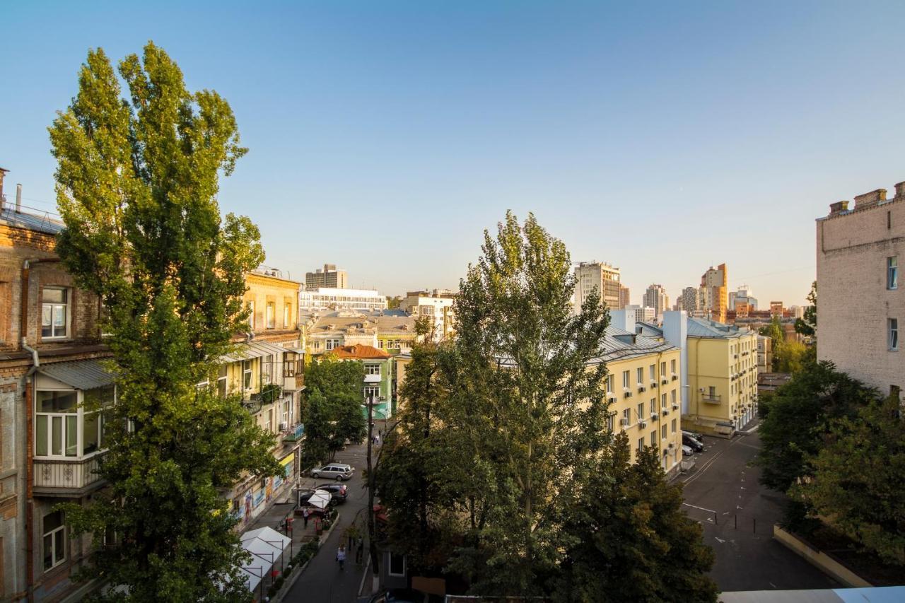 Apartments On Ploshcha Ukrainskykh Heroiv เคียฟ ภายนอก รูปภาพ